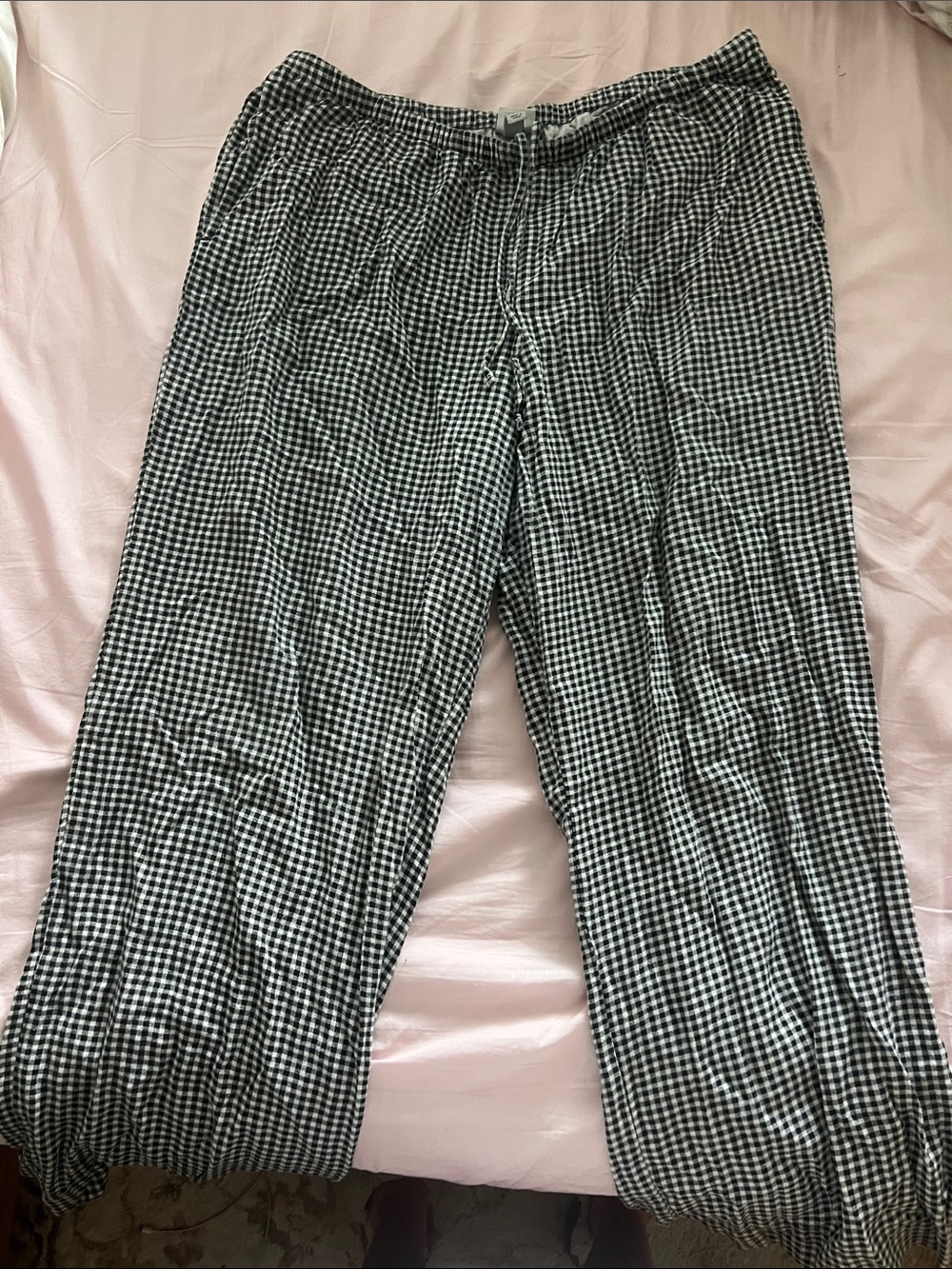 Women’s Black and White Gingham Lounge Pants